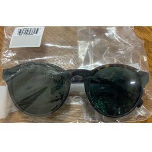 Coach Wythe Round Sunglasses Style HC 8275 L1095 Matte Dark Tortoise W/case